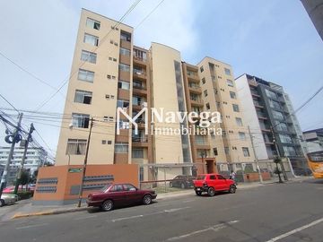 VENTA DE DEPARTAMENTO EN LINCE - CERCA AL HOSPITAL EDGARDO REBAGLIATI