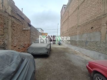 VENTA DE TERRENO EN CHUCUITO - A UNA CUADRA DEL PARQUE SANTA ROSA