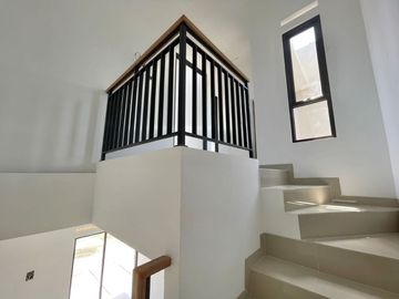 Rumah Dijual Baru Ready Di Tangerang Selatan Dekat Paradise Walk, Perumahan Syariah Nego