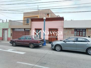 VENTA DE CASA EN CHUCUITO - FRENTE A PLAZA SANTA ROSA