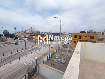 VENTA DE CASA EN CHUCUITO - FRENTE A PLAZA SANTA ROSA