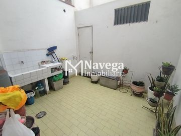 VENTA DE CASA EN CHUCUITO - FRENTE A PLAZA SANTA ROSA