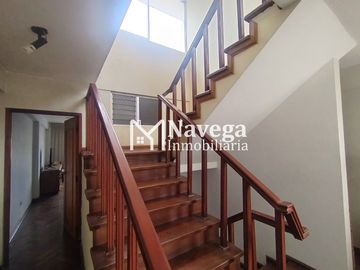VENTA DE CASA EN CHUCUITO - FRENTE A PLAZA SANTA ROSA
