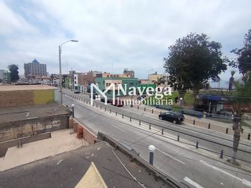 VENTA DE CASA EN CHUCUITO - FRENTE A PLAZA SANTA ROSA