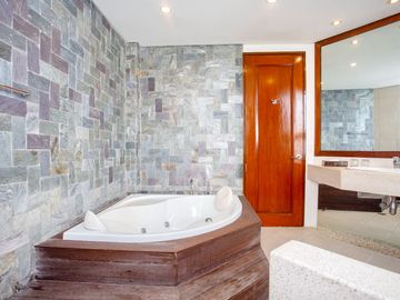 7Stones Boracay - Ocean View Boracay Large Two Bedroom Luxury Apartment 184m2