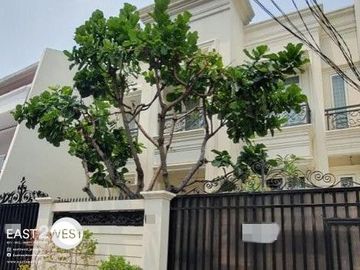 Dijual Rumah Model Klasik Kebon Kacang Tanah Abang Jakarta Pusat Bagus Cantik Siap Huni Lokasi Strategis Bebas Banjir