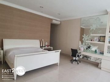 Dijual Rumah Model Klasik Kebon Kacang Tanah Abang Jakarta Pusat Bagus Cantik Siap Huni Lokasi Strategis Bebas Banjir