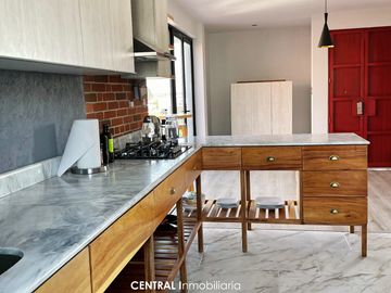 Exclusivo Departamento Vintage en Venta | 2 Recámaras | 2 Estacionamientos | Amplia Terraza Privada| San Pedro Cholula