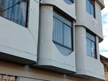 CASA EN QUEVEDO