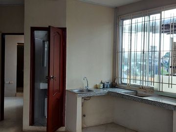 CASA EN QUEVEDO