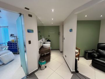 Venta de Clínica central funcionando