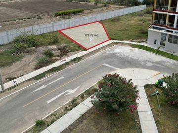 Terreno en Los Nogales – Pimentel