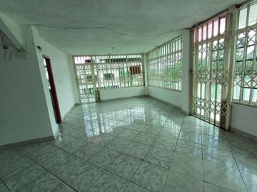 SE VENDE CASA RENTERA DE OPORTUNIDAD 3 PLANTAS, LA CONCORDIA - SANTO DOMINGO - ECUADOR