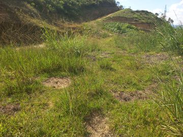 TE VENDO HERMOSO Y AMPLIO TERRENO EN BARBOSA ANTIOQUIA.