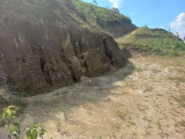 TE VENDO HERMOSO Y AMPLIO TERRENO EN BARBOSA ANTIOQUIA.