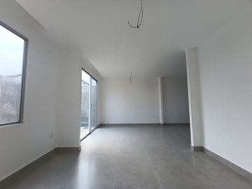 En venta casa urbanizacion Amalfi Via Salitre Daule Guayaquil