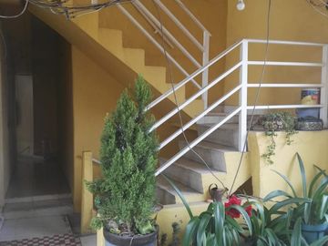 Edifico De Departamentos En Venta, Entre Av Las Torres Y Av. Tollocan