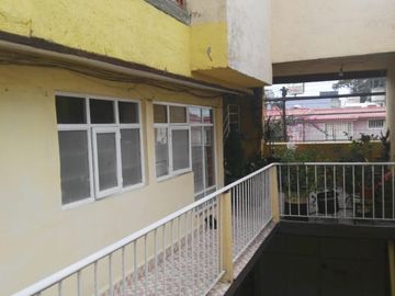 Edifico De Departamentos En Venta, Entre Av Las Torres Y Av. Tollocan