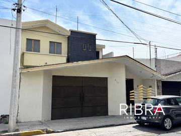 Vendo CASA  en Jardines del Moral, León, Gto.