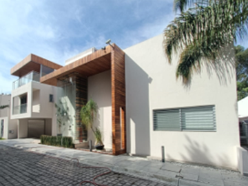 LUJOSA CASA EN VENTA