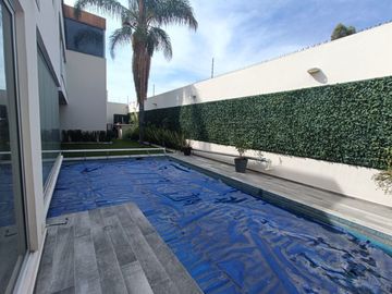 LUJOSA CASA EN VENTA