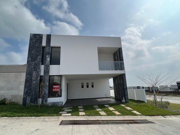 CASA EN VENTA EN PUNTA TIBURÓN LAGUNA 8, RIVIERA VERACRUZANA