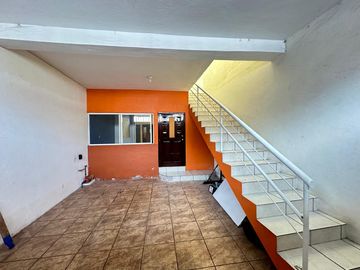 Se vende casa en la colonia Félix Ireta con dos unidades rentables cerca de ventura puente