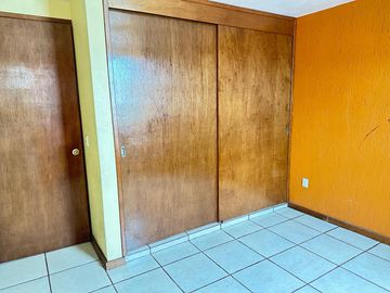 Se vende casa en la colonia Félix Ireta con dos unidades rentables cerca de ventura puente