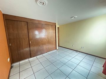 Se vende casa en la colonia Félix Ireta con dos unidades rentables cerca de ventura puente