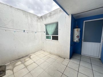 Se vende casa en la colonia Félix Ireta con dos unidades rentables cerca de ventura puente