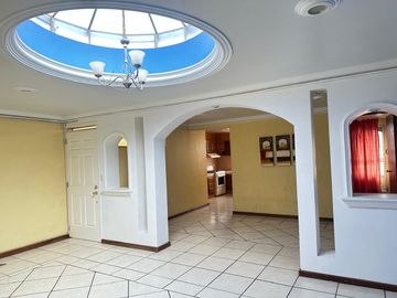 Se vende casa en la colonia Félix Ireta con dos unidades rentables cerca de ventura puente