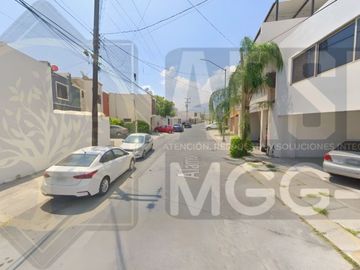 MGG  ULTIMAS CASAS EN REAL DE CUMBRES 1ER SECTOR MONTERREY NUEVO LEON
