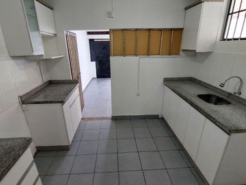 Departamento + 2 Cochera + Minidepa, en San Juan de Miraflores – ¡El Mejor Precio del Distrito!