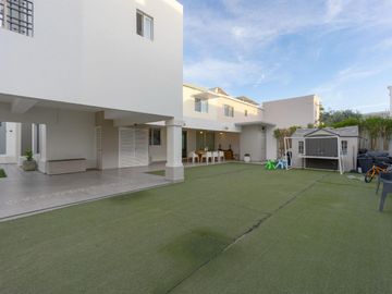 SE VENDE CASA EN LA RIOJA PONIENTE