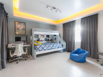 SE VENDE CASA EN LA RIOJA PONIENTE
