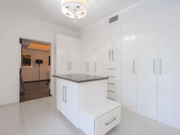 SE VENDE CASA EN LA RIOJA PONIENTE