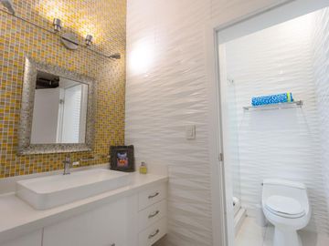 SE VENDE CASA EN LA RIOJA PONIENTE