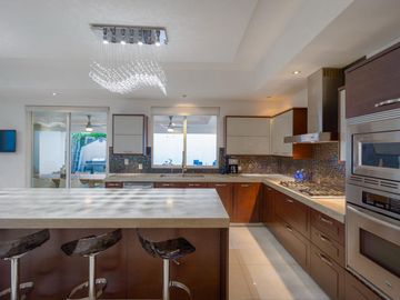 SE VENDE CASA EN LA RIOJA PONIENTE