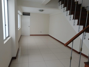VENTA TRIPLEX EN SURCO