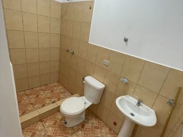 HERMOSA CASA EN VENTA URBANIZADA, Portoviejo.