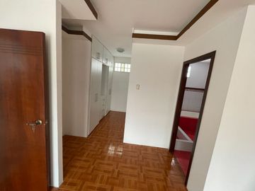 HERMOSA CASA EN VENTA URBANIZADA, Portoviejo.