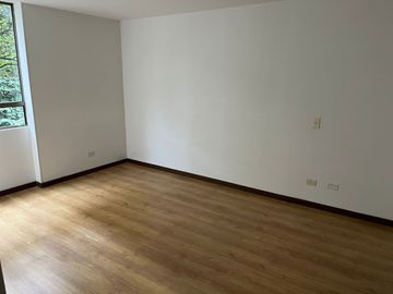 VENTA DE APARTAMENTO BIEN UBICADO