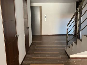 VENTA DE APARTAMENTO BIEN UBICADO