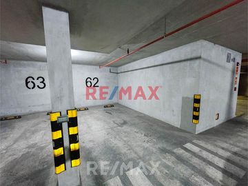Venta Departamento En Condominio Santiago De Surco Con Barranco