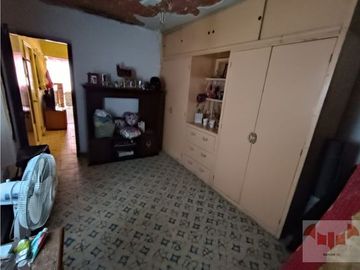 Venta de Excelente Casa con Departamentos en Nezahualcóyotl