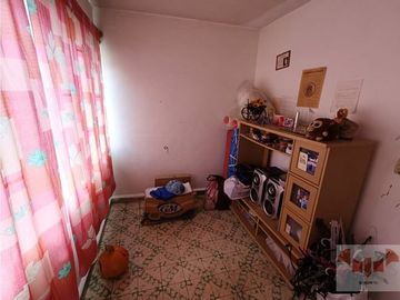 Venta de Excelente Casa con Departamentos en Nezahualcóyotl