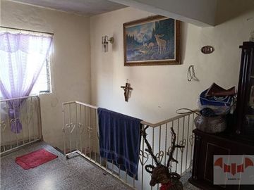 Venta de Excelente Casa con Departamentos en Nezahualcóyotl