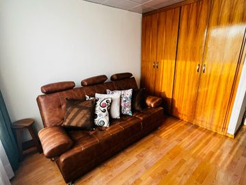 SE VENDE HERMOSA CASA REMODELADA EN COLSEGUROS (ALTA SUIZA )