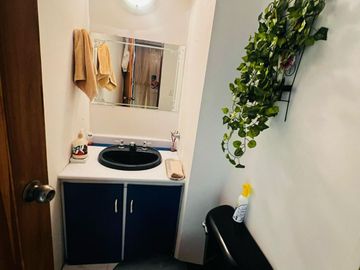 SE VENDE HERMOSA CASA REMODELADA EN COLSEGUROS (ALTA SUIZA )