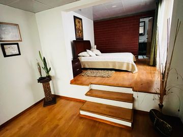 SE VENDE HERMOSA CASA REMODELADA EN COLSEGUROS (ALTA SUIZA )